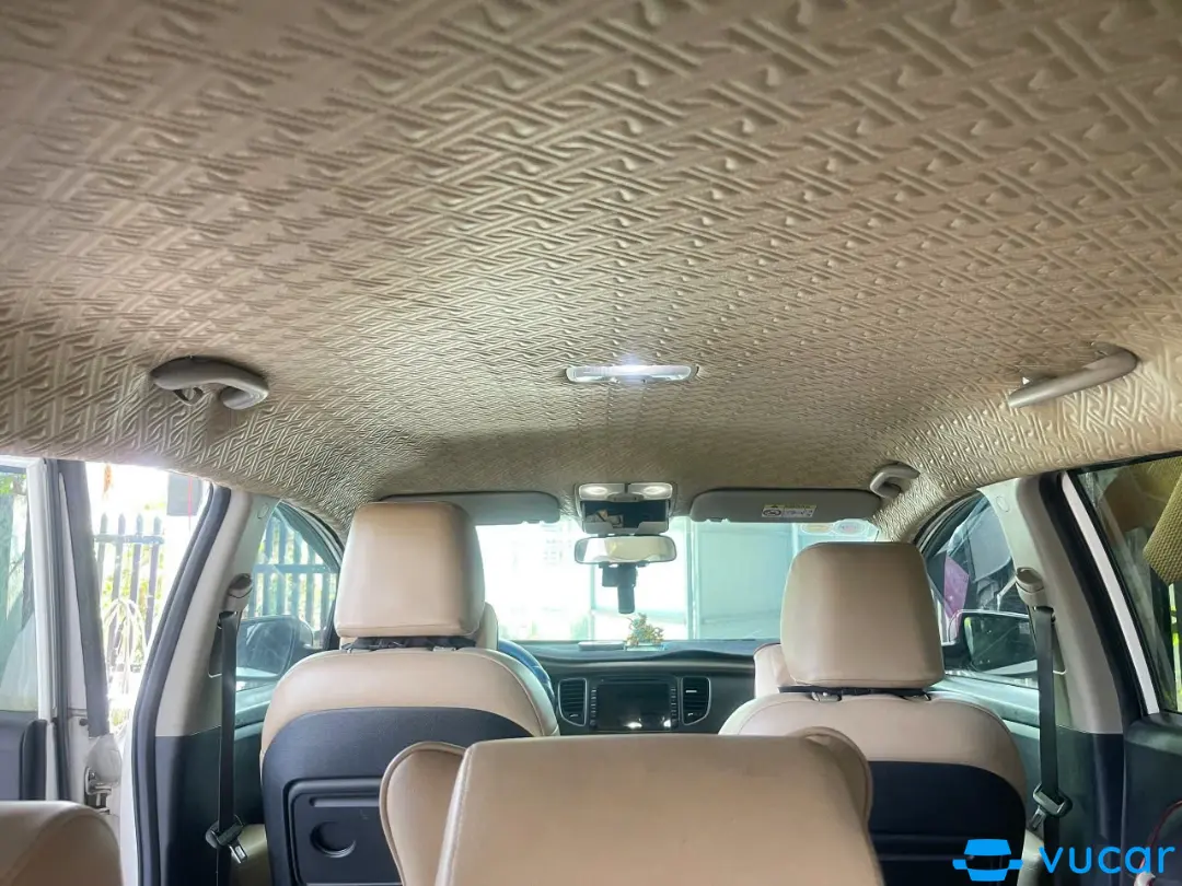 Kia Rondo 2.0 MT 2017 - Nội thất 4