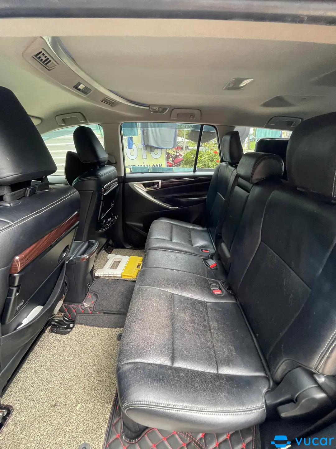 Toyota Innova Venture 2018  - Nội thất 2