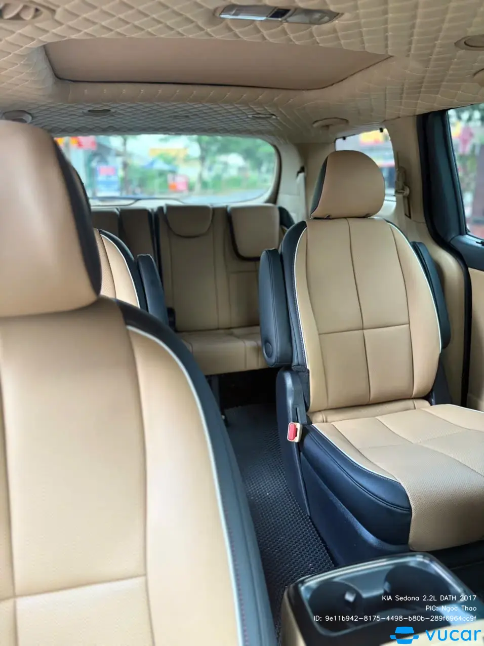 KIA Sedona 2.2L DATH 2017 - Nội thất 1
