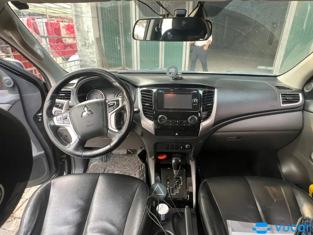 Mitsubishi Triton 4x2 AT Mivec 2017 - Nội thất 2