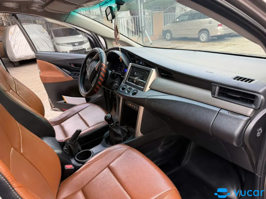 Toyota Innova 2.0E 2018 - Nội thất 3