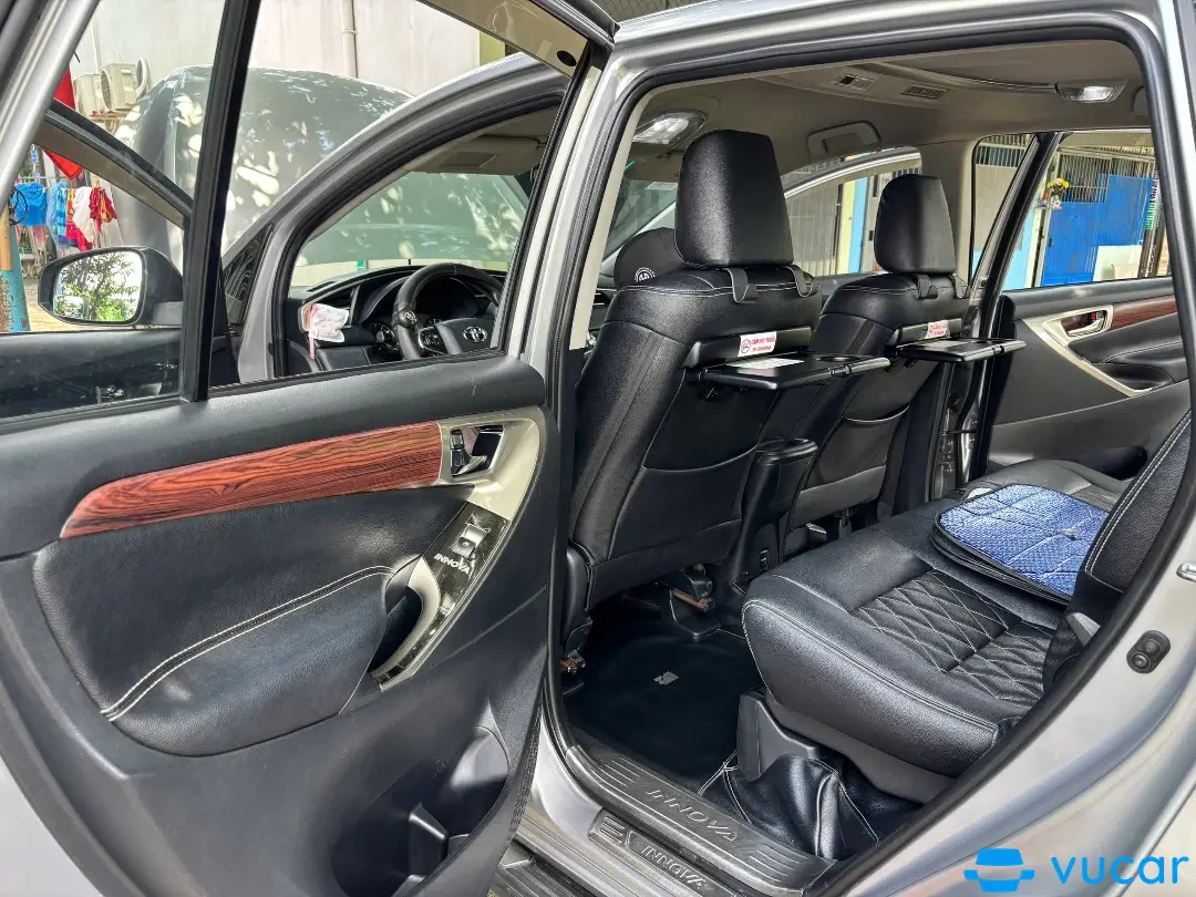 Toyota Innova 2.0G 2016 - Nội thất 10