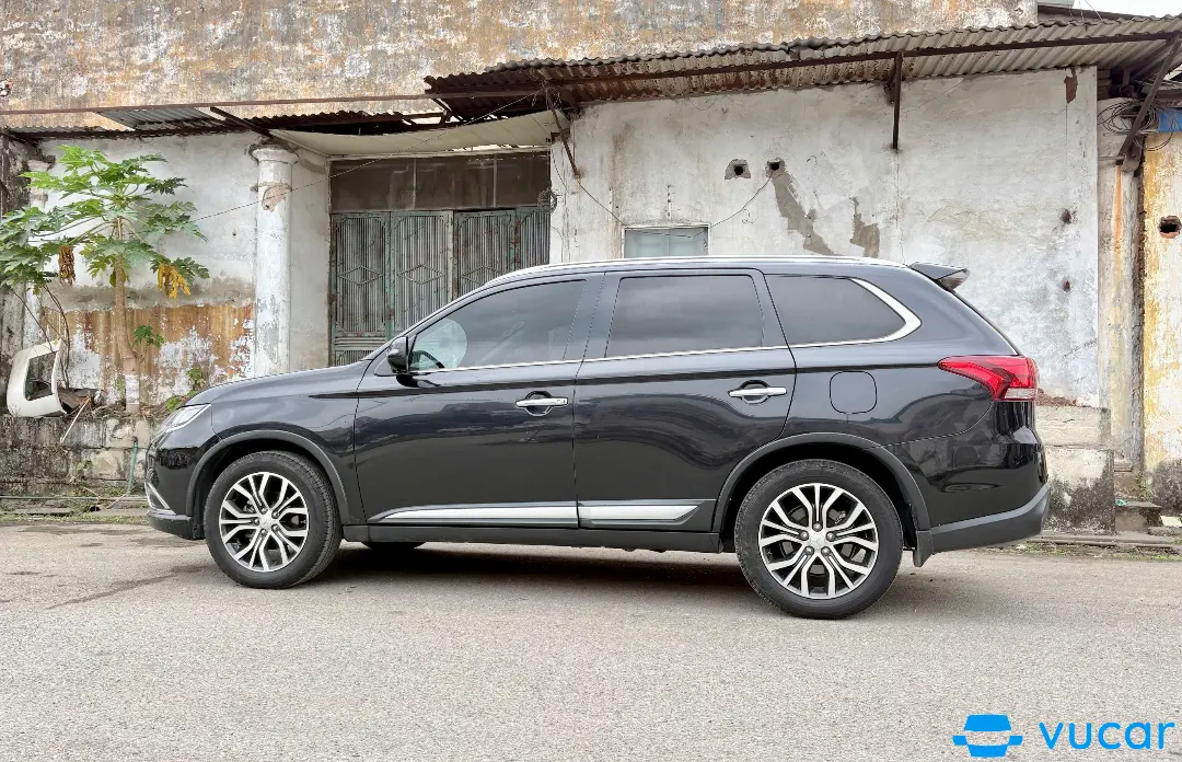Mitsubishi Outlander 2.4 CVT Premium 2019 - Ngoại thất 3