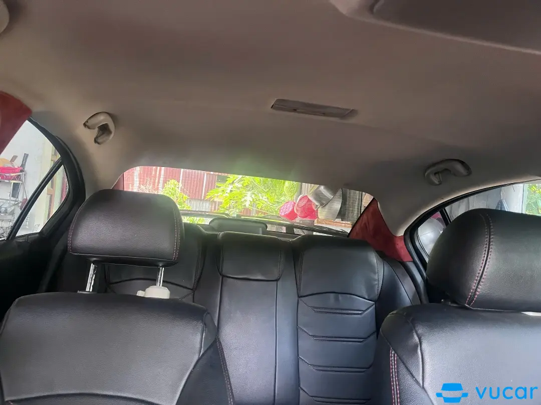 Chevrolet Cruze 1.6 MT 2010 - Nội thất 4