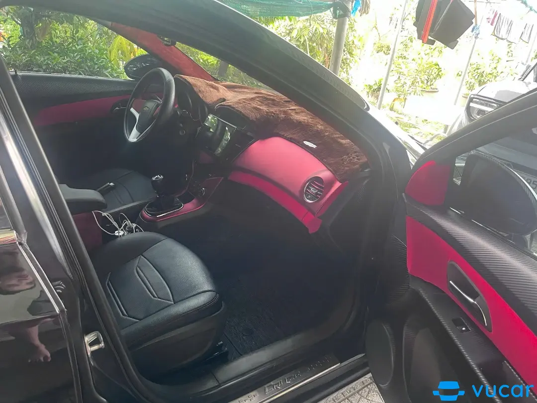 Chevrolet Cruze 1.6 MT 2010 - Nội thất 5