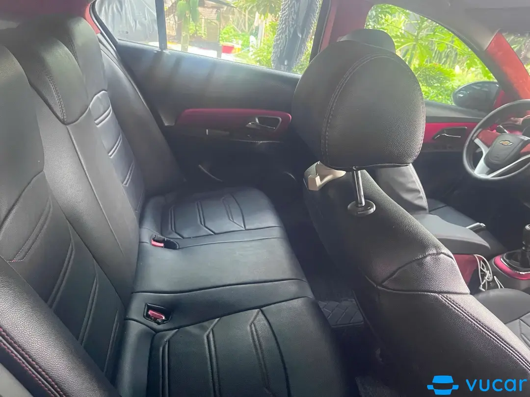 Chevrolet Cruze 1.6 MT 2010 - Nội thất 3