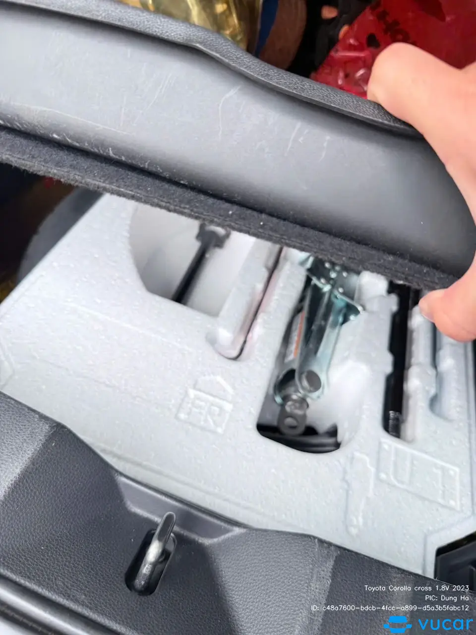 Toyota Corolla cross 1.8V 2023 - Nội thất 7