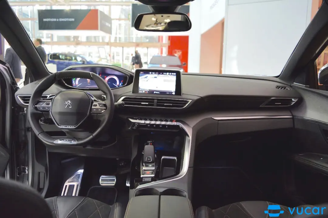 Peugeot 3008 AT năm sx 2020 lăn bánh lần đầu 2021 - Nội thất 3