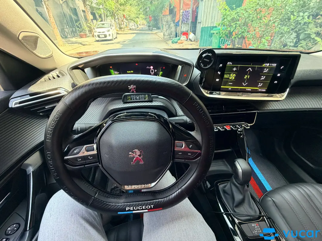 Peugeot 2008 GT Line 1.2 AT 2022 - Nội thất 7