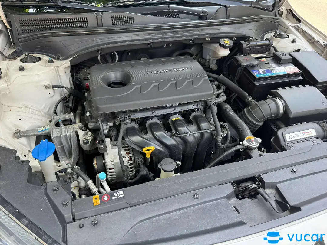 Kia K3 Luxury 1.6 AT 2022 - Khoang động cơ 1
