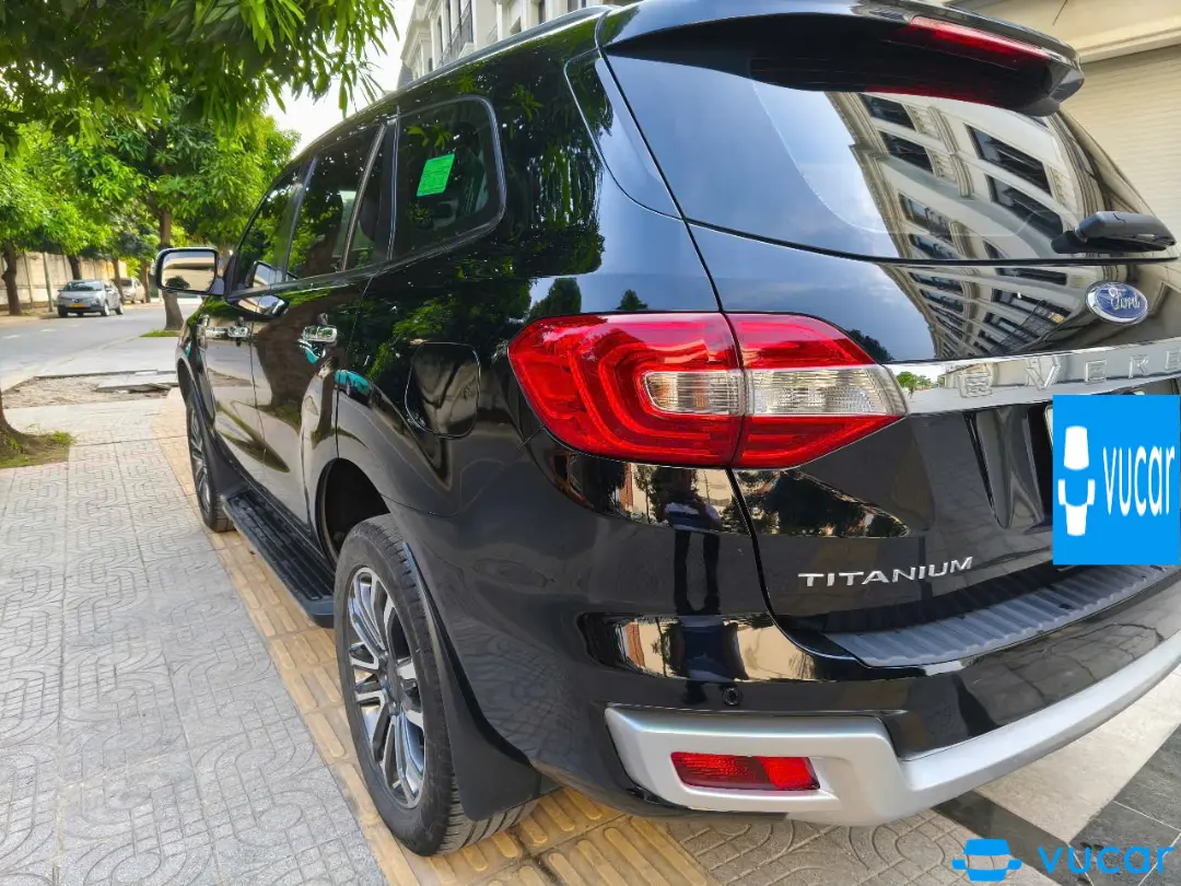 Everret Titanium 4x4 2020  - Ngoại thất 4