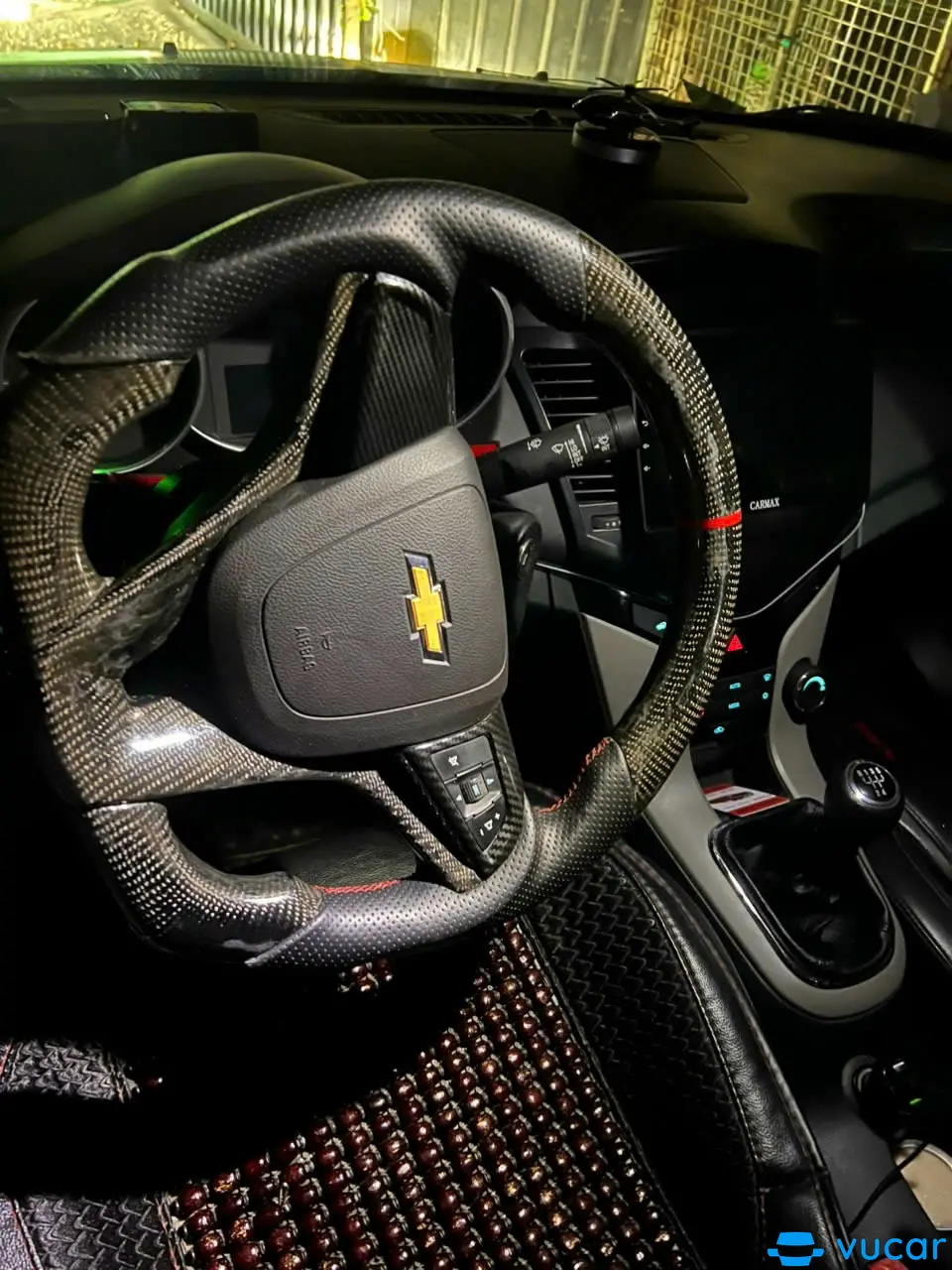 Chevrolet Cruze LT 1.6 MT 2016 - Nội thất 1