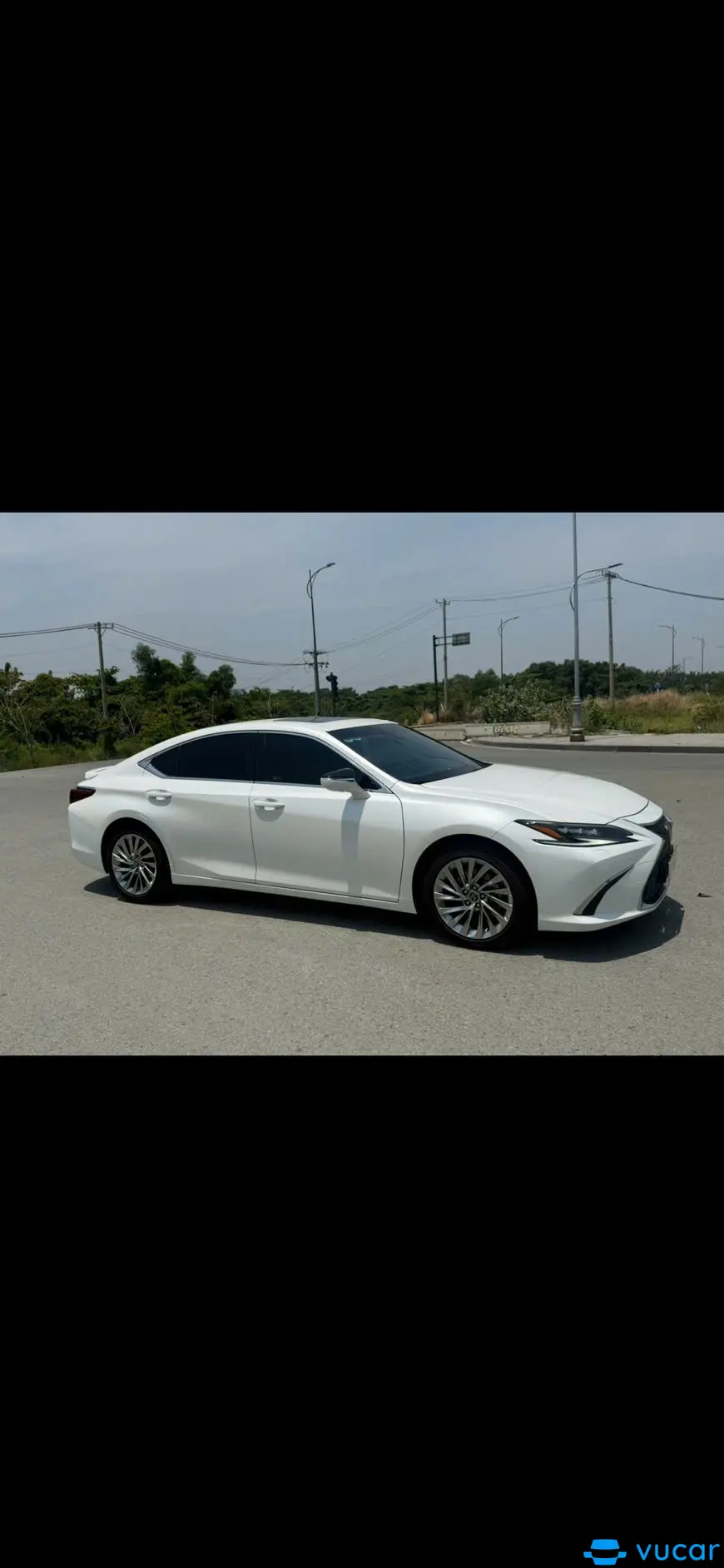 Lexus ES 300h 2023 - Ngoại thất 7