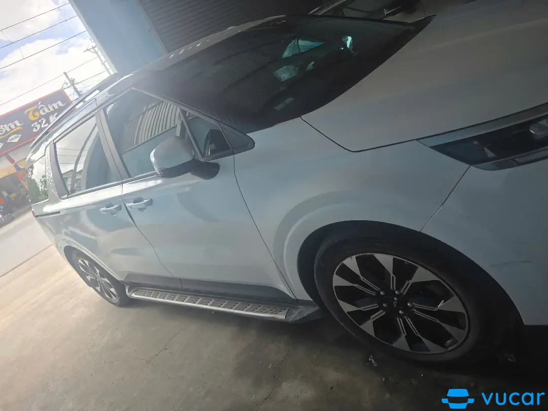 Ảnh xe Kia Carnival Luxury 2.2D 2022 - ảnh 5