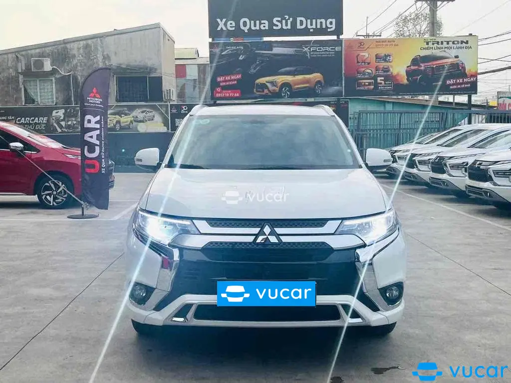 Ảnh xe Mitsubishi Outlander 2023