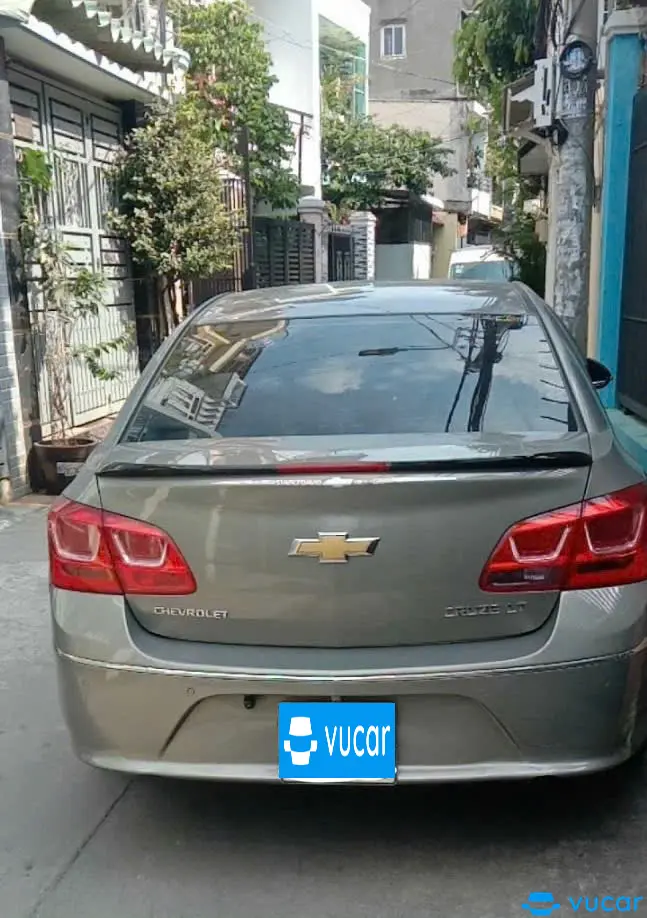 Chevrolet Cruze 1.6 số sàn 2017 - Ngoại thất 2