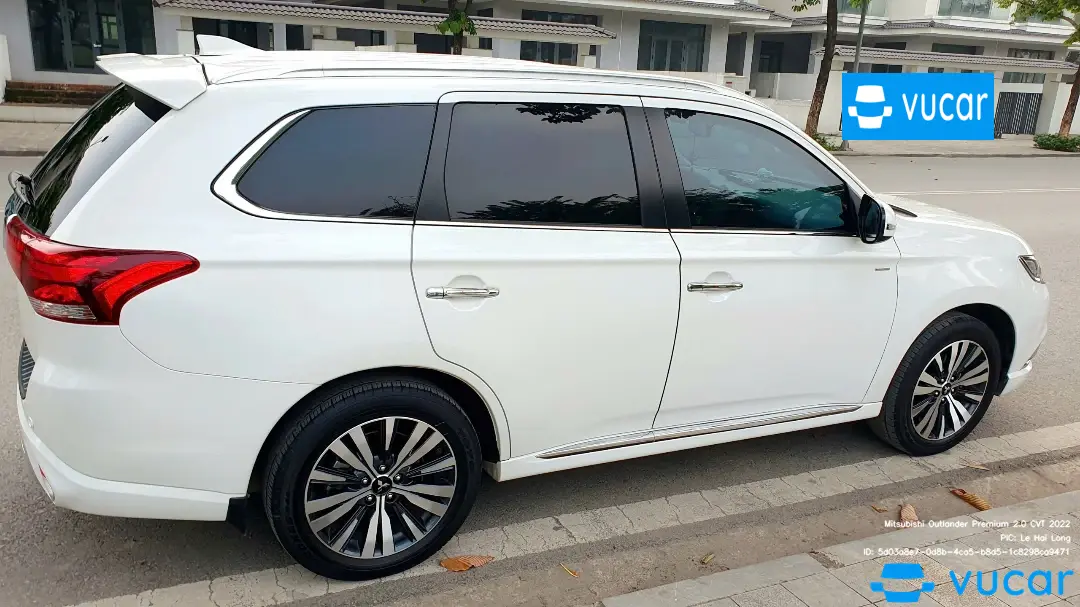 Ảnh xe Mitsubishi Outlander Premium 2.0 CVT 2022 - ảnh 4