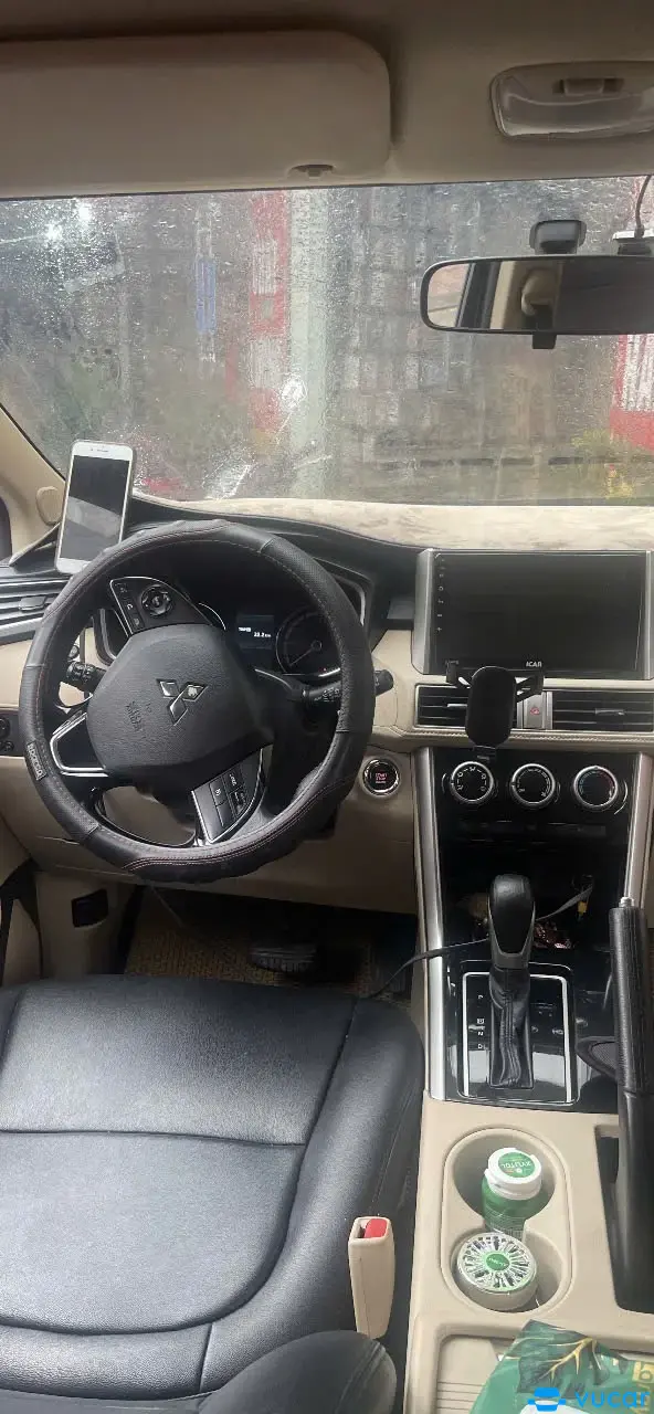 Mitsubishi Xpander 1.5 AT 2019 - Nội thất 1
