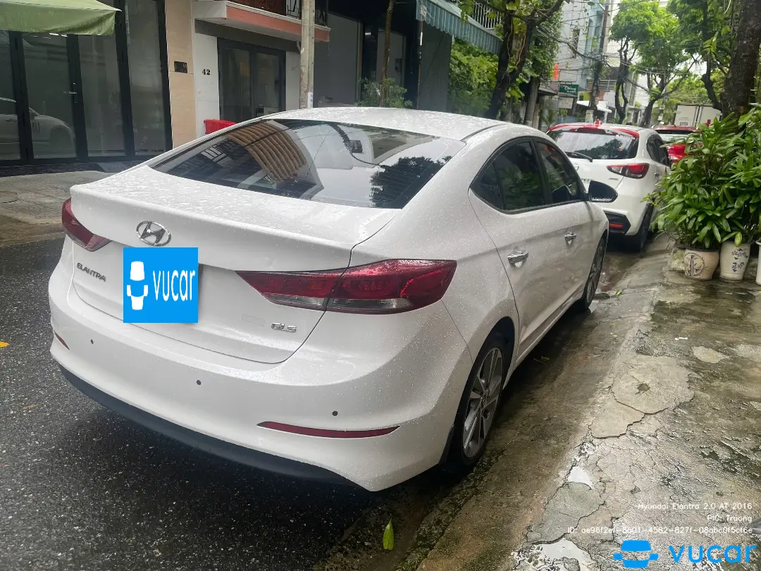 Hyundai Elantra 2.0 AT 2016 - Ngoại thất 1