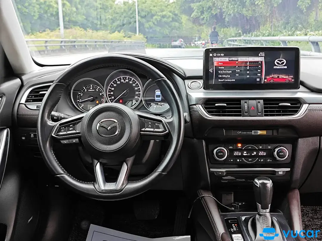 Mazda 6 2.0L Premium 2018 - Nội thất 3