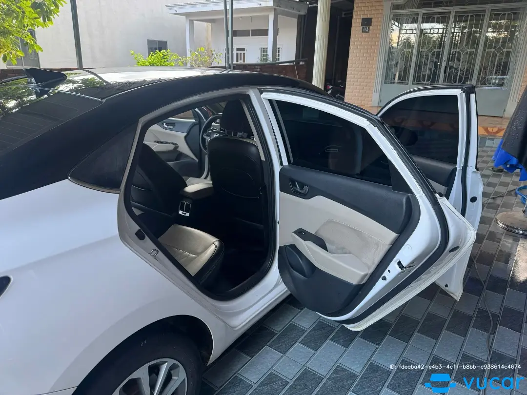 Hyundai Accent STD 2023 - Nội thất 8