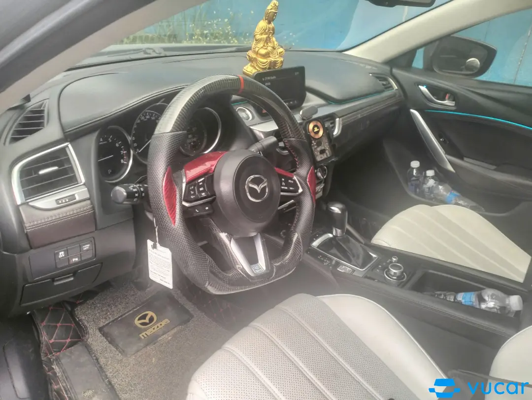Mazda 6 Deluxe 2.0 AT 2018 - Nội thất 5