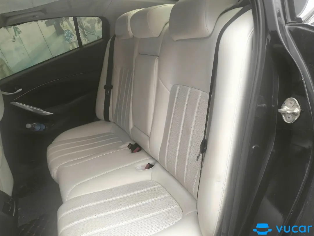 Mazda 6 Deluxe 2.0 AT 2018 - Nội thất 1