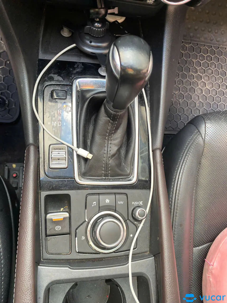 Mazda 3 1.5 AT 2018 - Nội thất 9