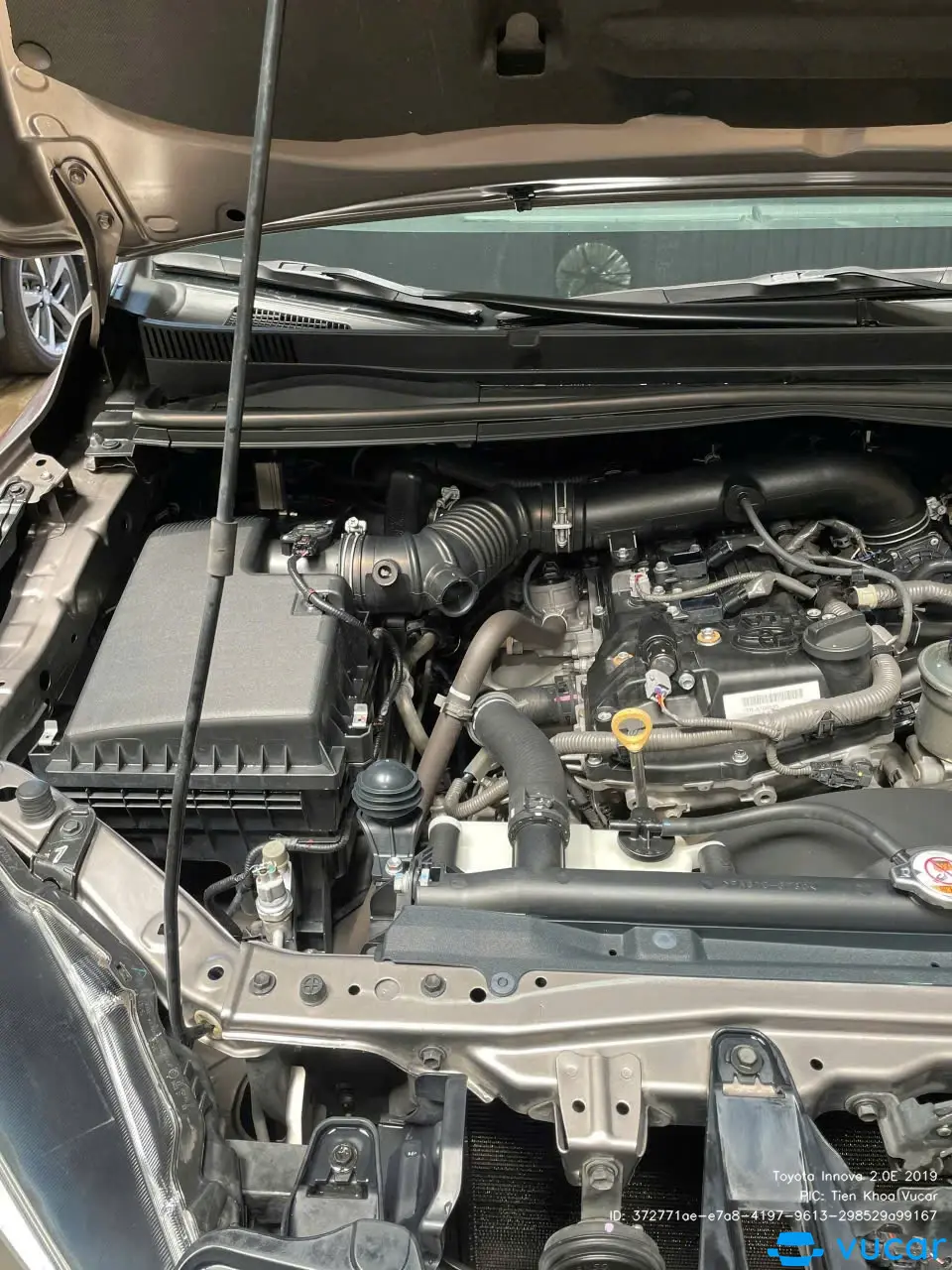 Toyota Innova 2.0E 2019 - Khoang động cơ 2