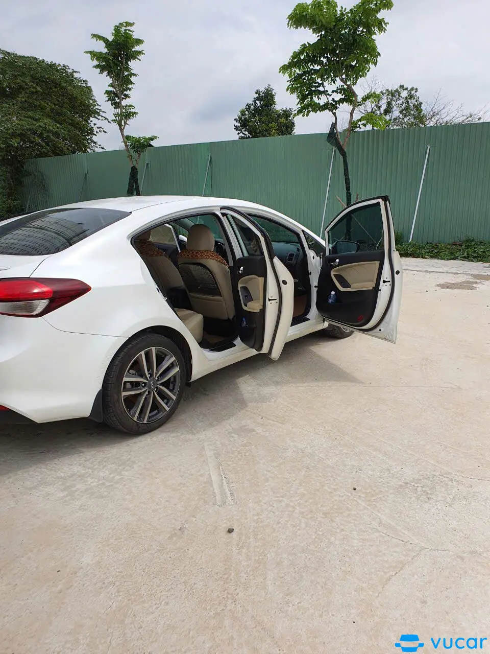 Kia cerato 1.6 AT 2016 - Ngoại thất 4