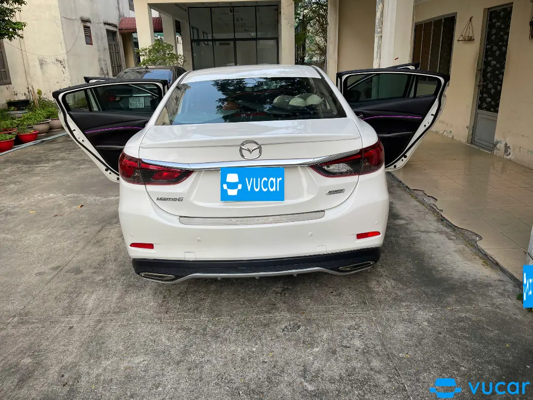 Ảnh xe Mazda 6 Luxury 2.0 AT 2019