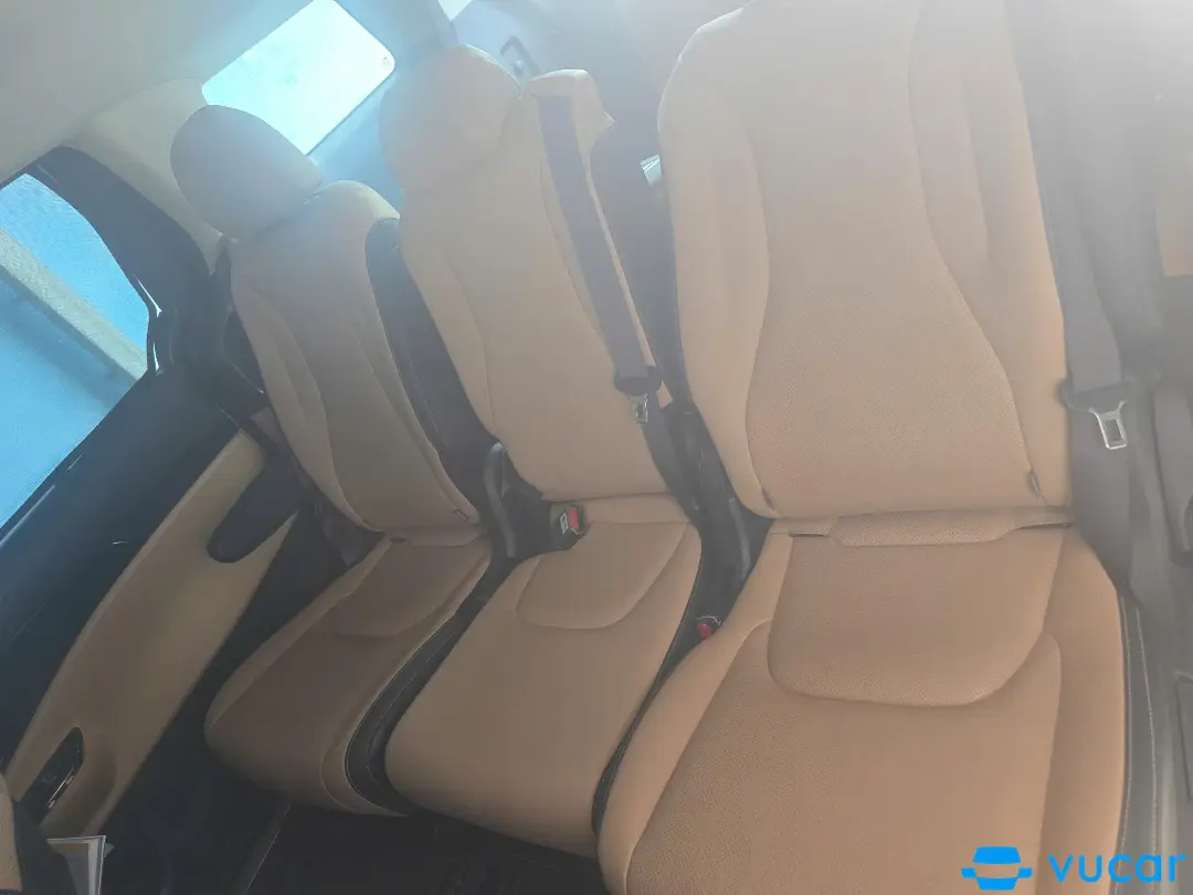 Kia Carnival Luxury 2.2D 2022 - Nội thất 2