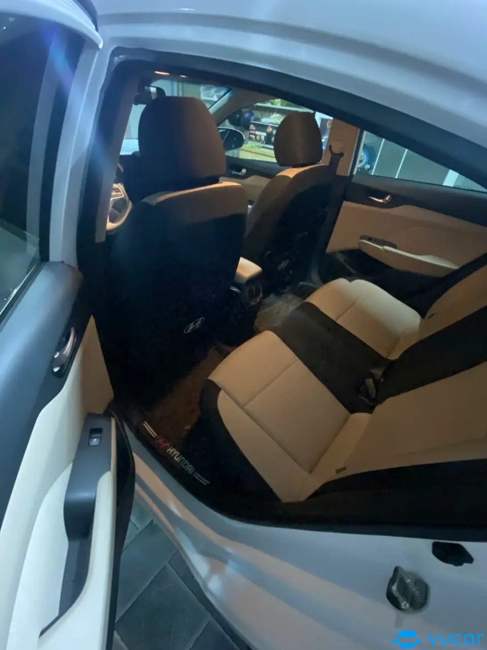 Hyundai Accent AT 2023 - Nội thất 4