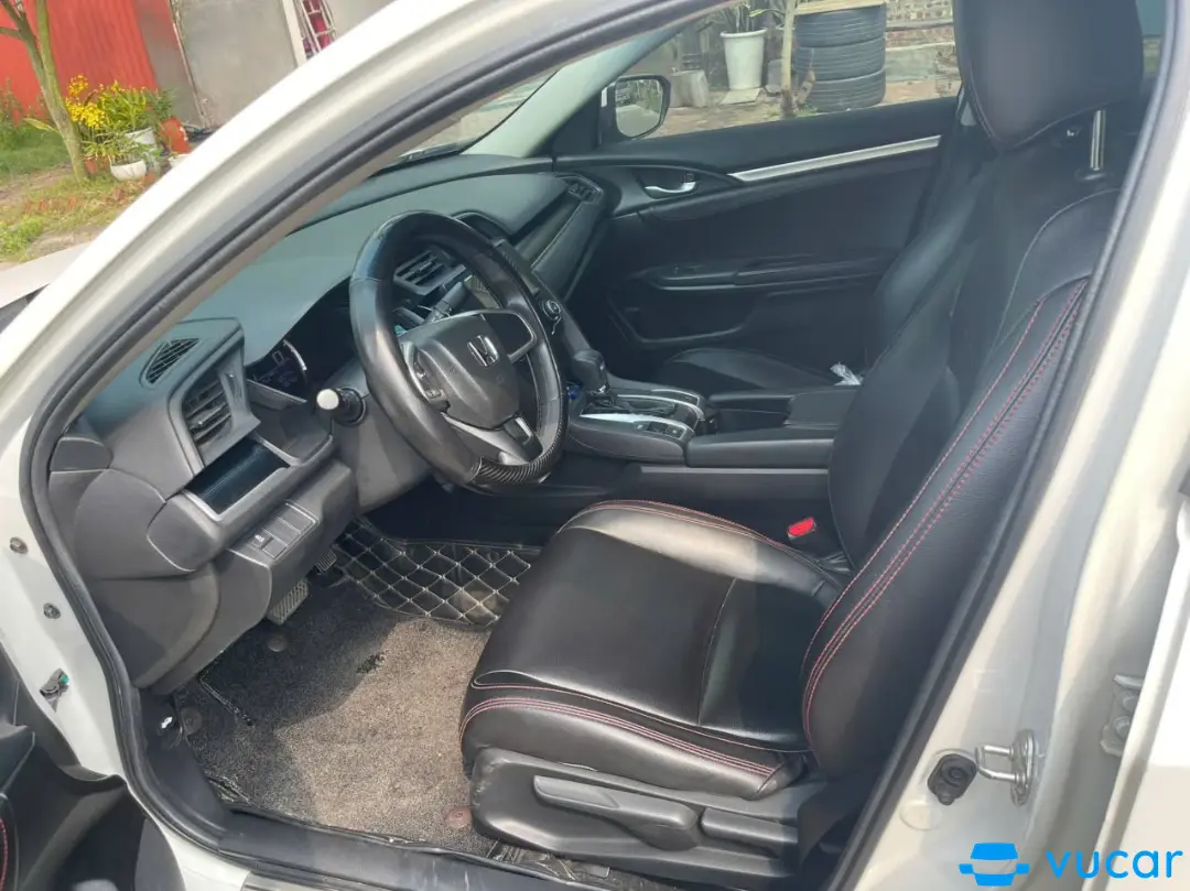 Honda Civic 1.8 E 2019 - Nội thất 2