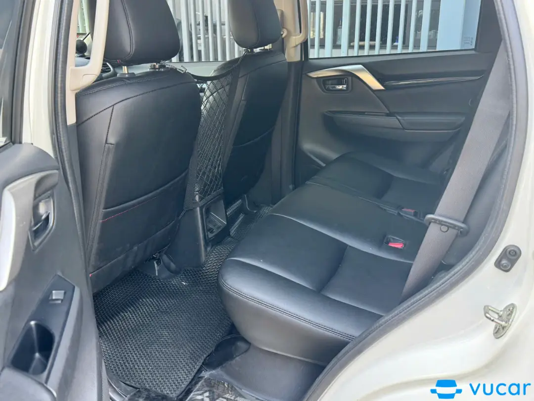 Mitsubishi 2.4d 4x2 at pajero sport 2018 - Nội thất 2