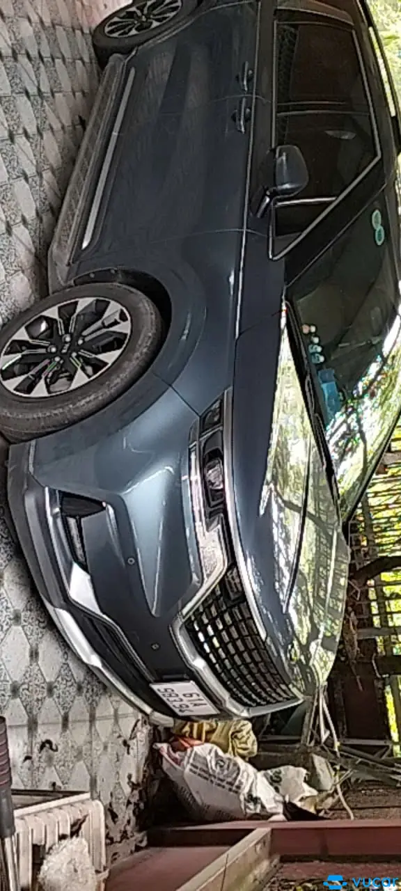 Kia carnival 2022 xanh - Ngoại thất 2