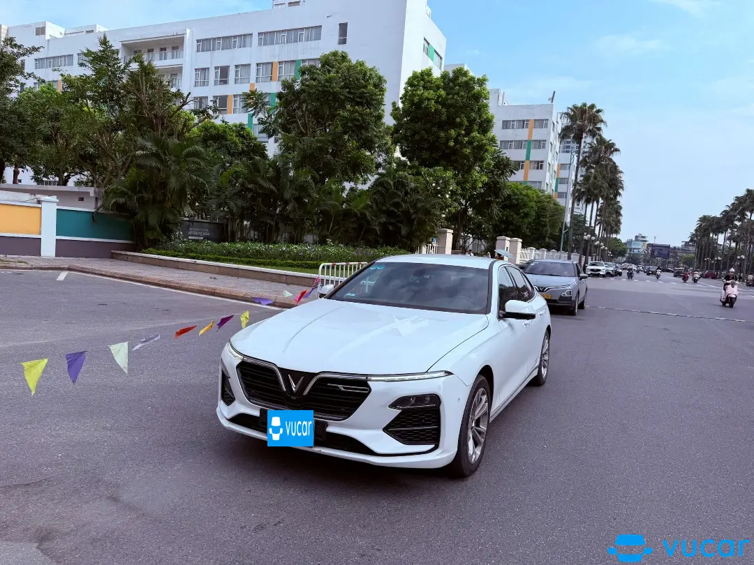 Vinfast Lux A 2.0 màu trắng bản Plus 2022 - Ngoại thất 6