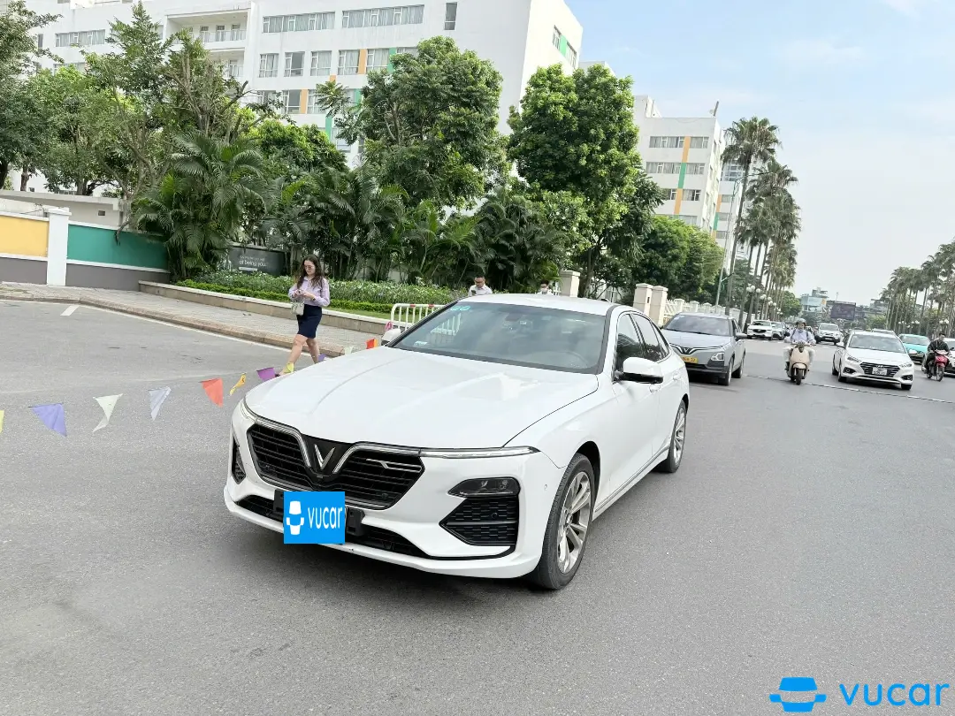 Vinfast Lux A 2.0 màu trắng bản Plus 2022 - Ngoại thất 10