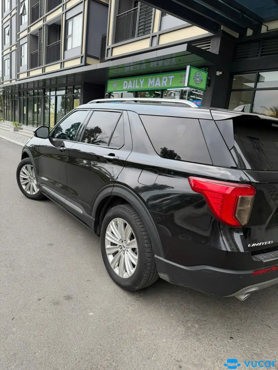 Ford Explorer 2021 - Ngoại thất 4
