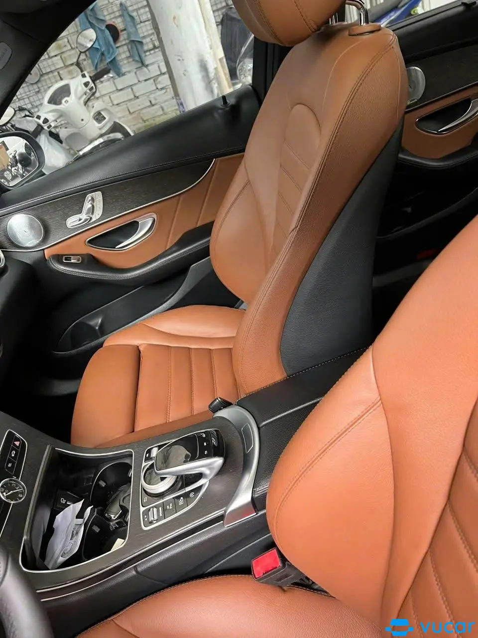 Mercedes-Benz C-Class C300 2019 - Nội thất 3