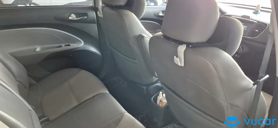 Kia Soluto 1.4 MT Deluxe 2022 - Nội thất 2