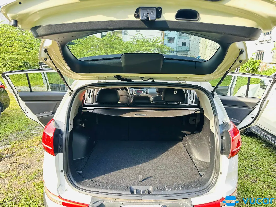 Kia Sportage 2.0 AT 2012 - Nội thất 2