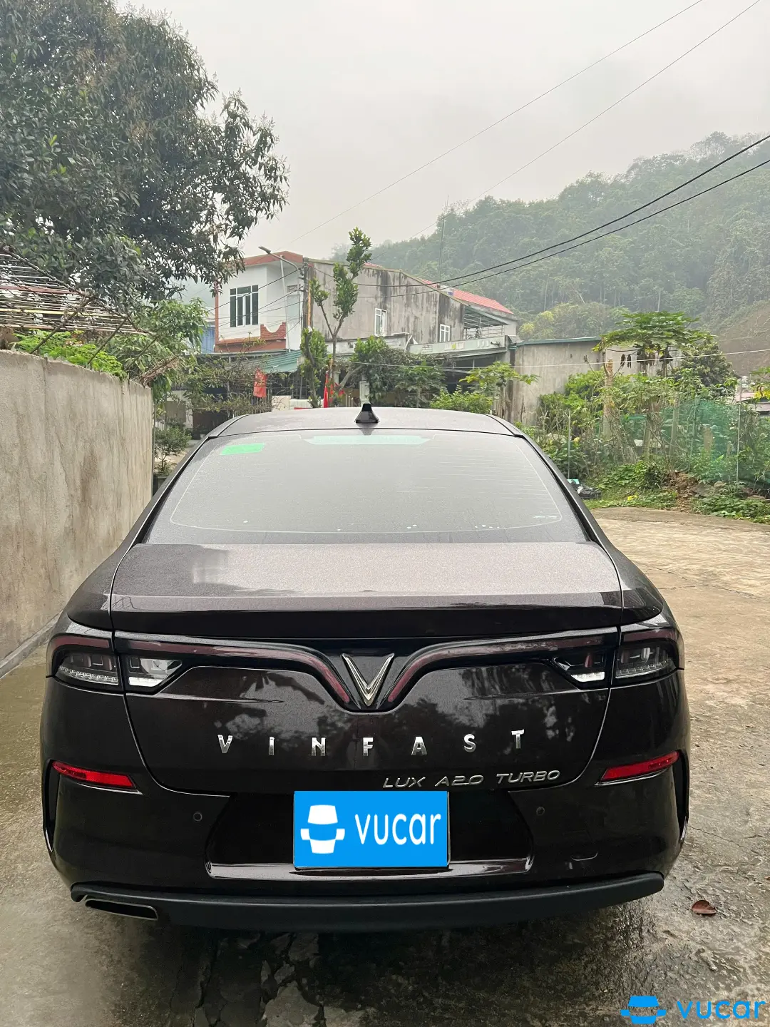 VinFast Lux a 2.0 2.0 AT 2020 - Ngoại thất 4