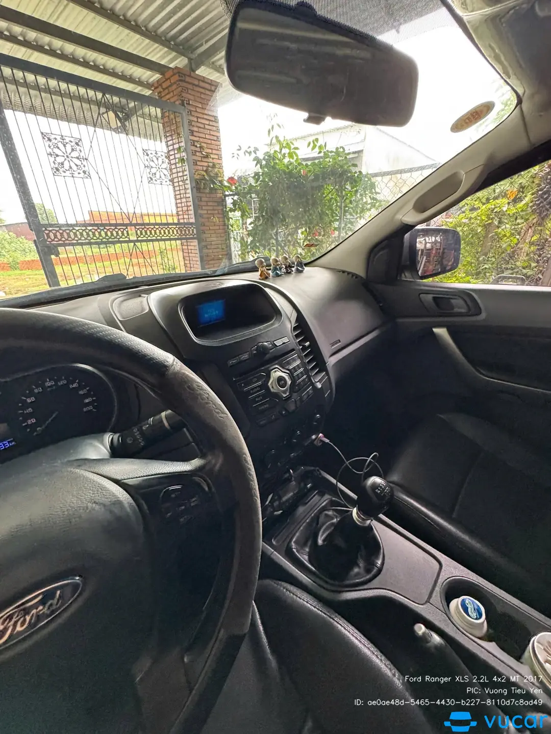 Ford Ranger XLS 2.2L 4x2 MT 2017 - Nội thất 3
