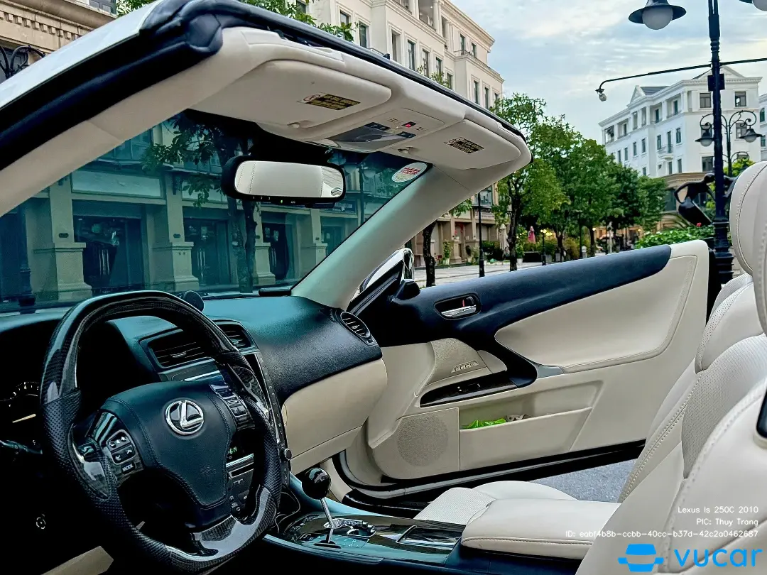 Lexus Is 250C 2010 - Nội thất 2