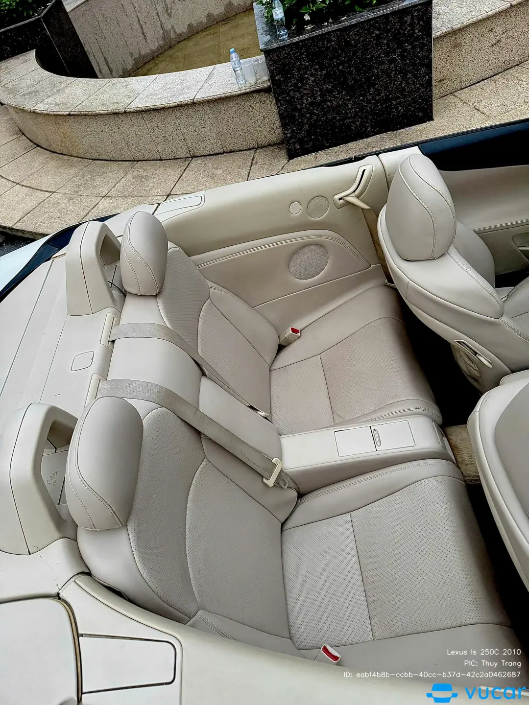 Lexus Is 250C 2010 - Nội thất 4