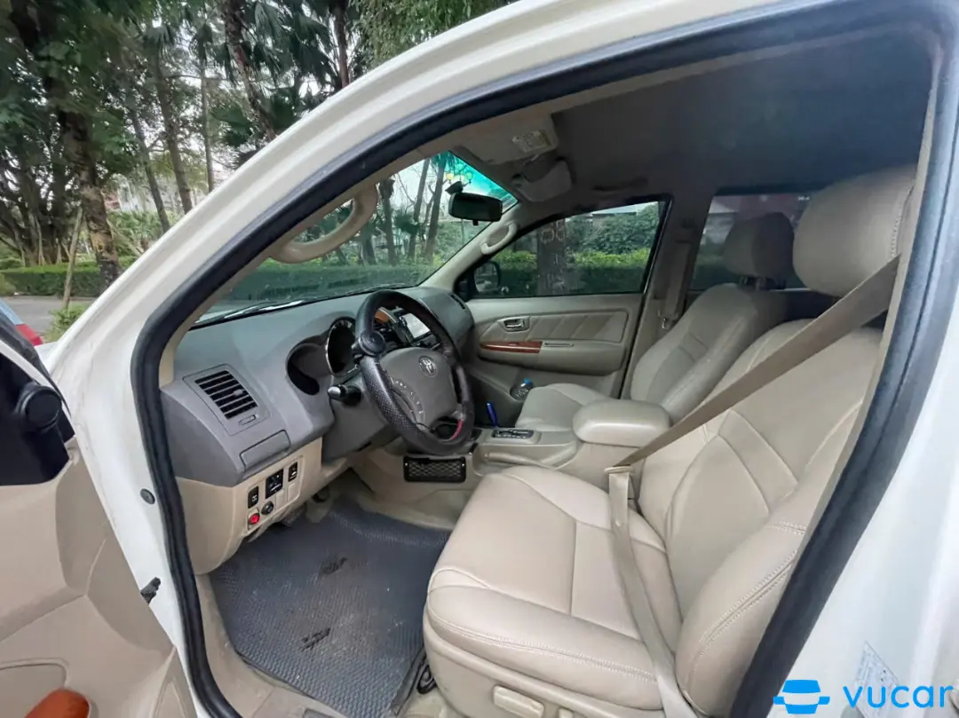 Fortuner - Nội thất 2