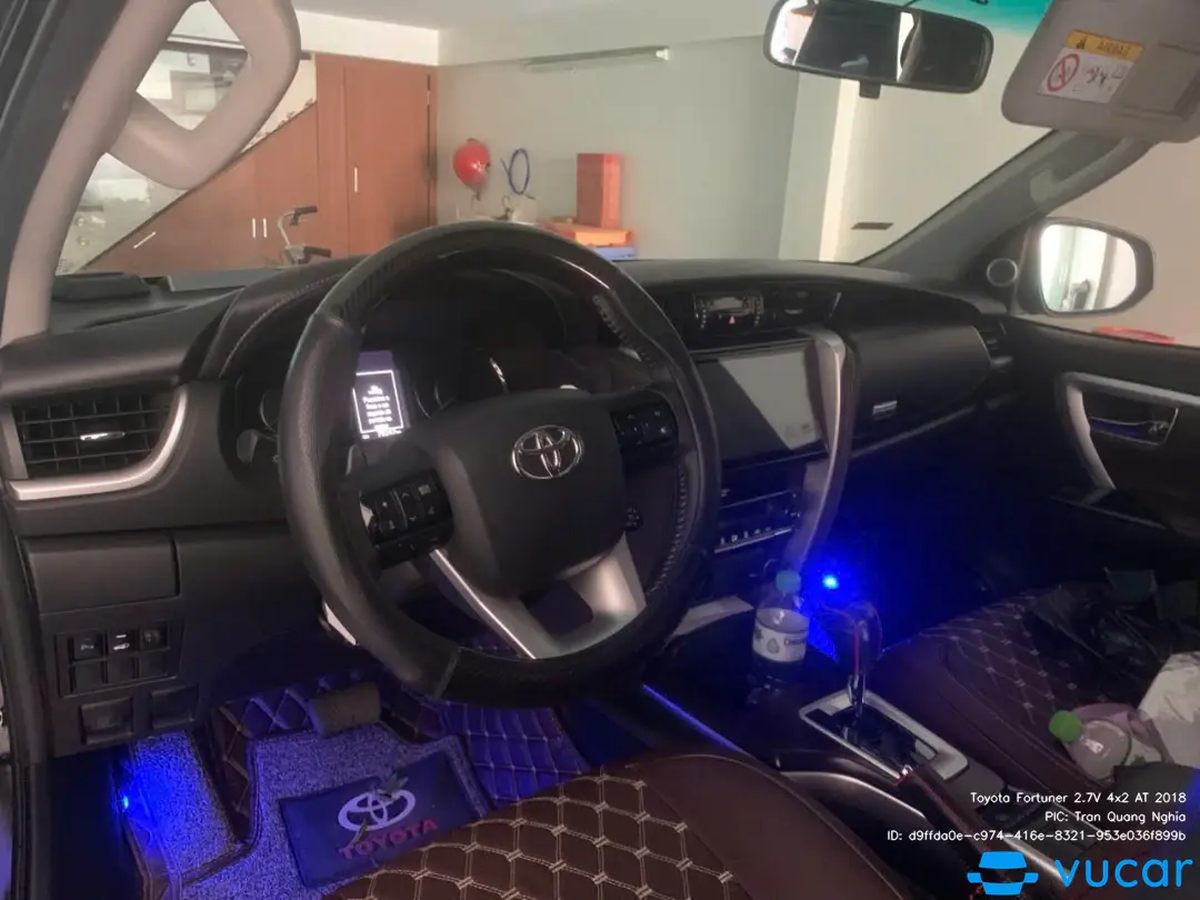 Toyota Fortuner 2.7V 4x2 AT 2018 - Nội thất 2