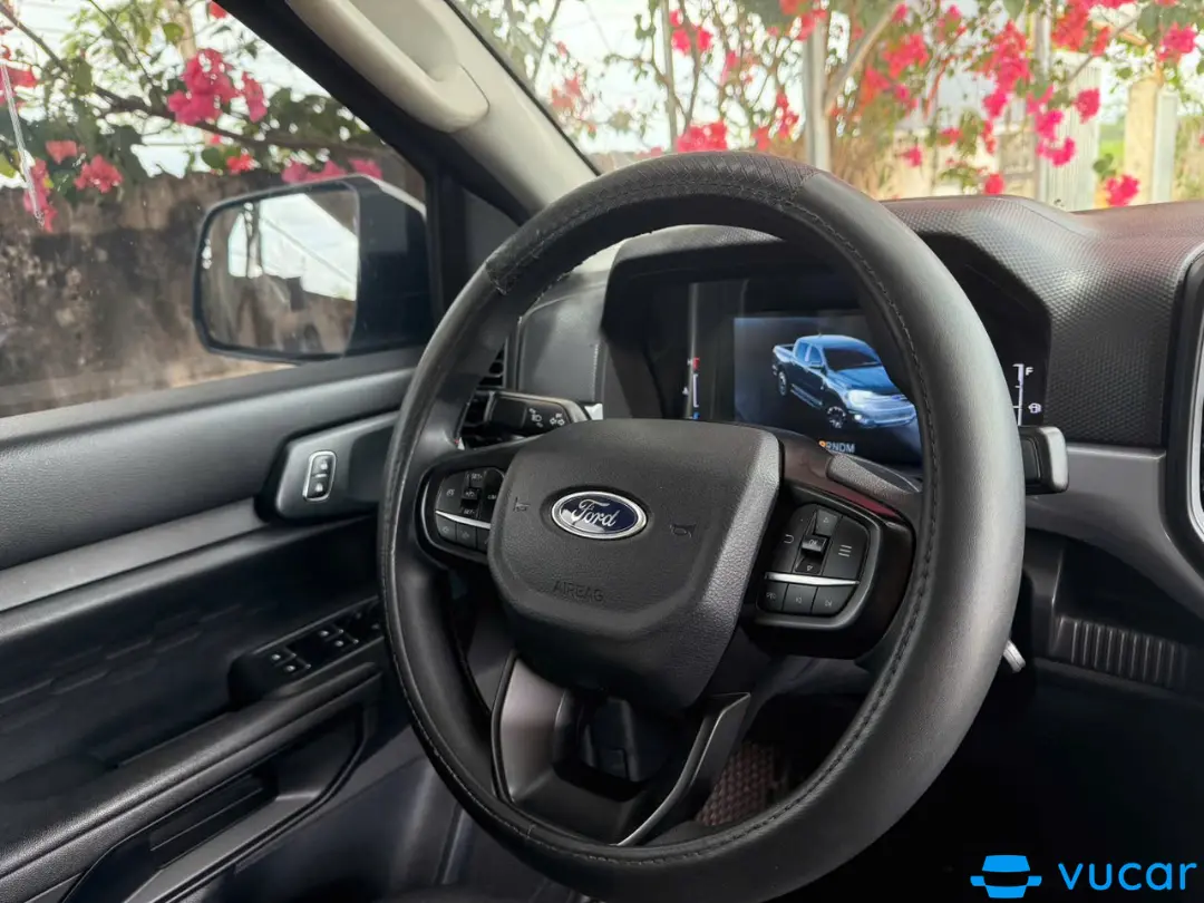 Ford Ranger XLS 2.2L 4x2 AT 2022 - Nội thất 1