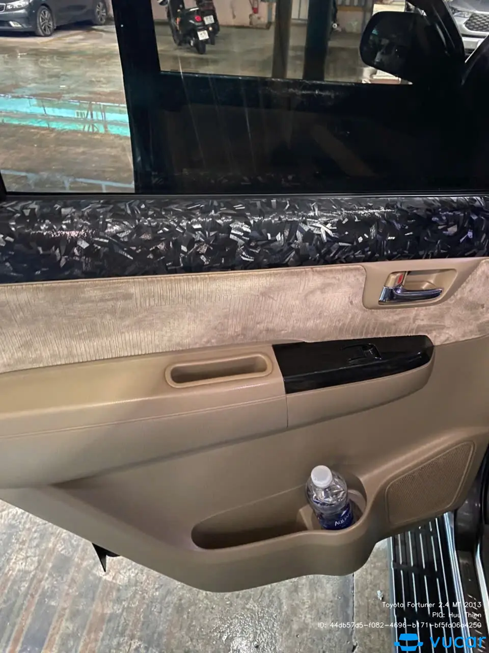 Toyota Fortuner 2.4 MT 2013 - Nội thất 1